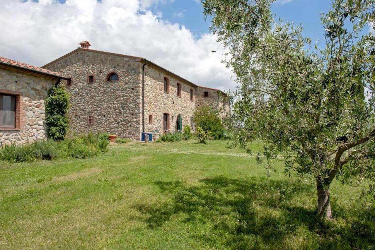 Agriturismo Fattoria Di Statiano Pomarance Exterior foto